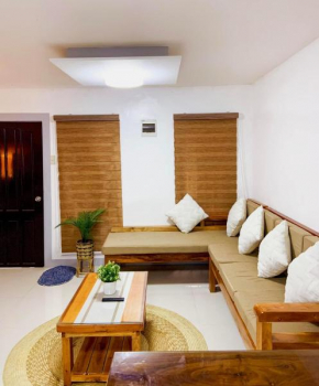 2 Bedroom Townhouse- Near Clark Airport